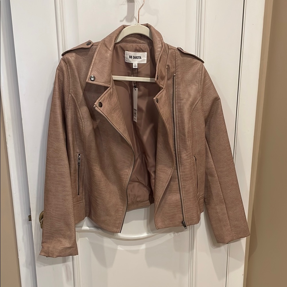 BB Dakota Women's Tan Jacket